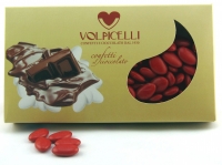 48.Cioccolato rosso - Confetti al cioccolato ricperti di zucchero di colore rosso.(scatola da 1 kg)